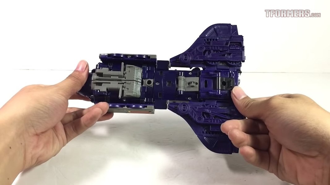 Siege Astrotrain In Hand With Video Review And Images 16 (16 of 30)